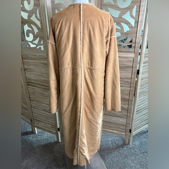 BANANA REPUBLIC ultra suede coat, size large, made in Italy - Picture 3 of 7